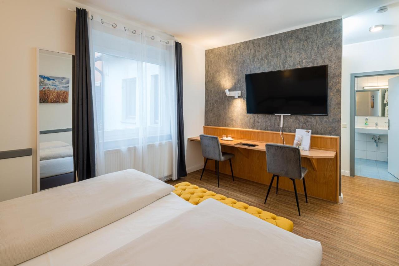Schaefers Hotel, Self-Check-In, Cafe Und Baecker Am Hotel Вехта Екстериор снимка