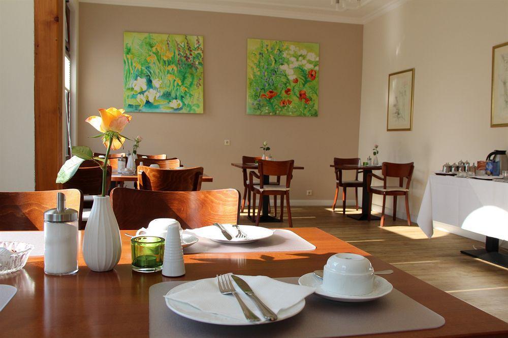 Schaefers Hotel, Self-Check-In, Cafe Und Baecker Am Hotel Вехта Екстериор снимка