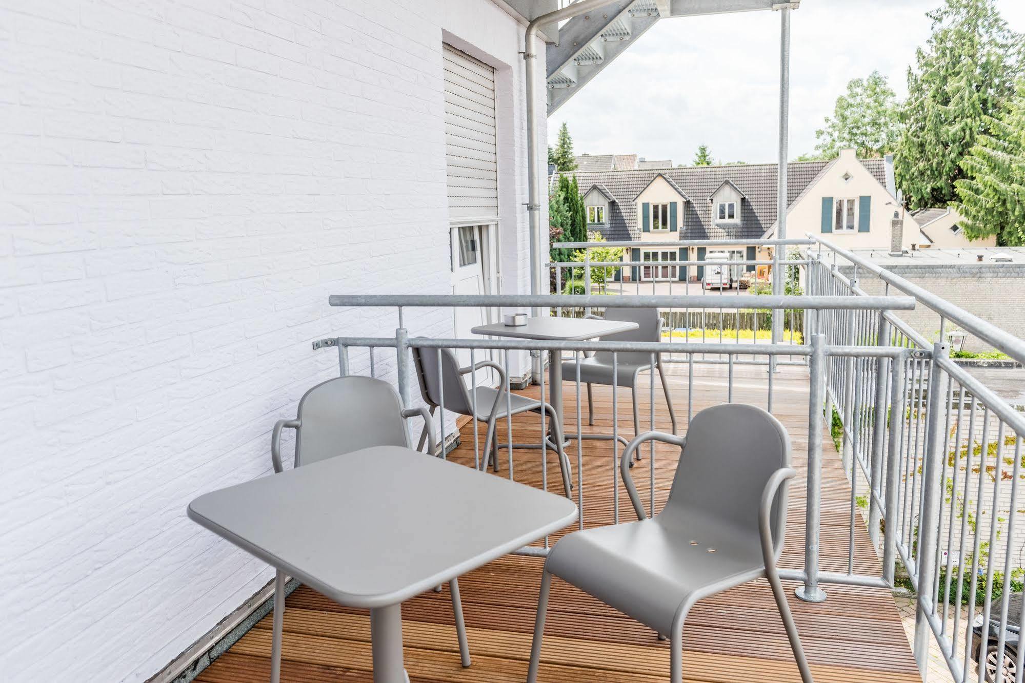 Schaefers Hotel, Self-Check-In, Cafe Und Baecker Am Hotel Вехта Екстериор снимка